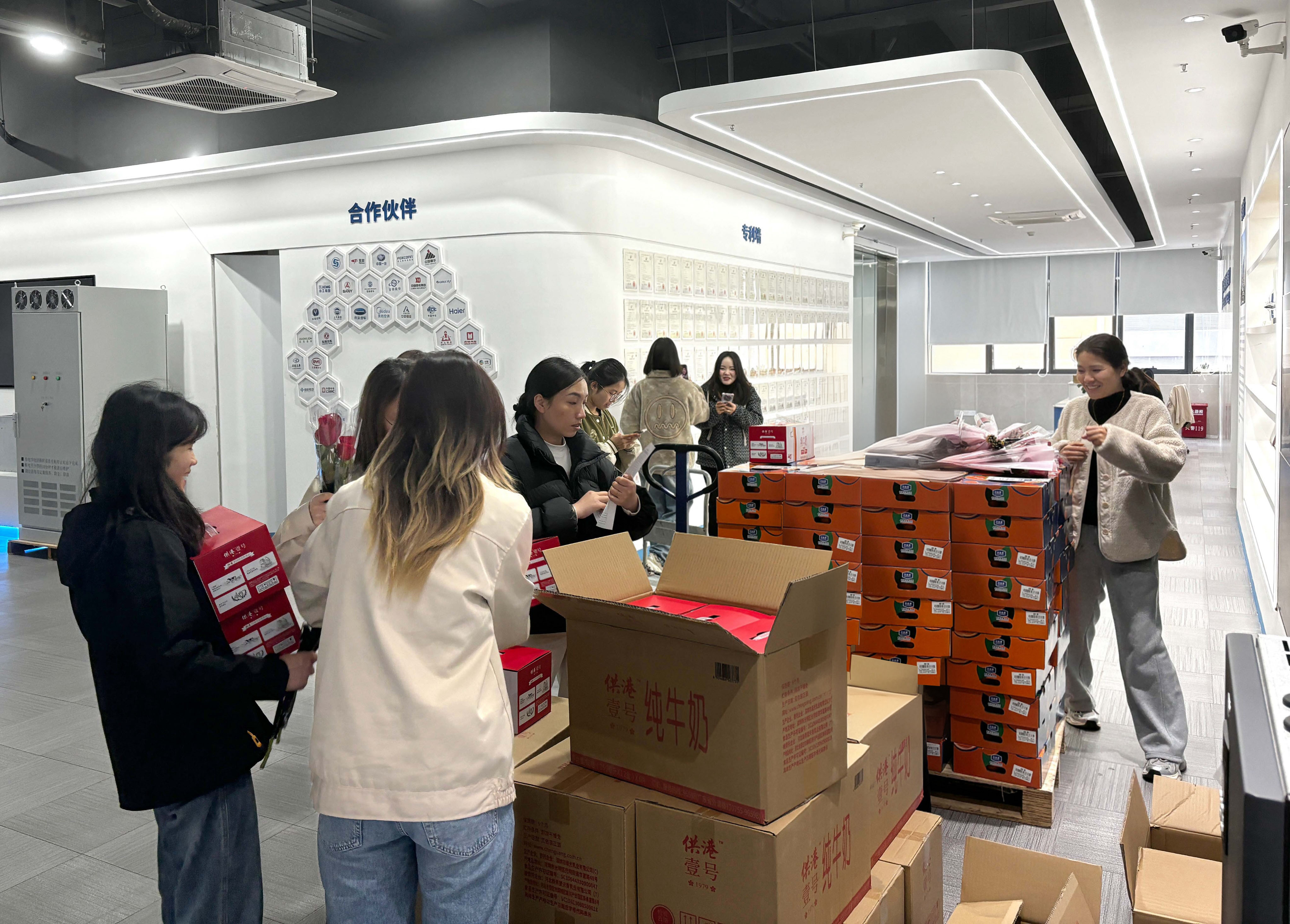 开云手机在线登陆入口女神节特辑：巾帼不让须眉，女神节，愿快乐如影随形，绽放你的独特光芒！